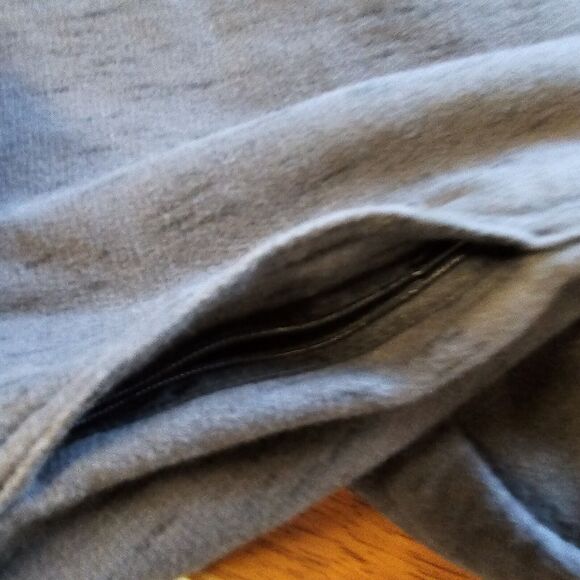 POST MALONE HOODIE ORIGINAL‎ ALBUM COVER BEERBONGS & BENTLEYS BURNSIDE LARGE - Picture 7 of 7